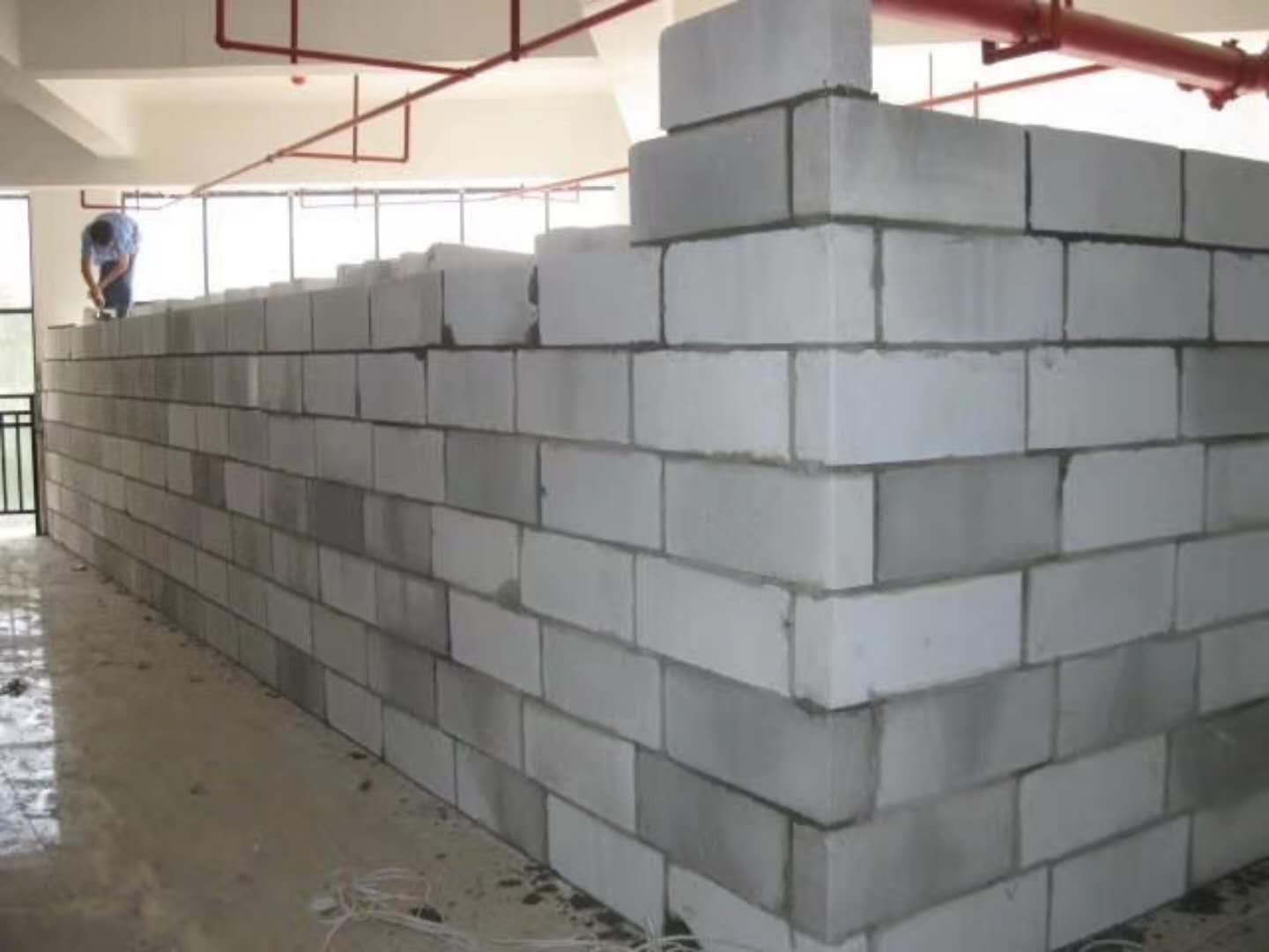 理塘蒸压加气混凝土砌块承重墙静力和抗震性能的研究